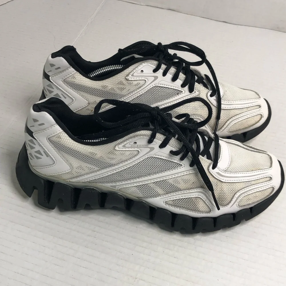 Reebok Sneakers Zig Tech Sonic Mens Size 6.5 White Black Athletic Shoes